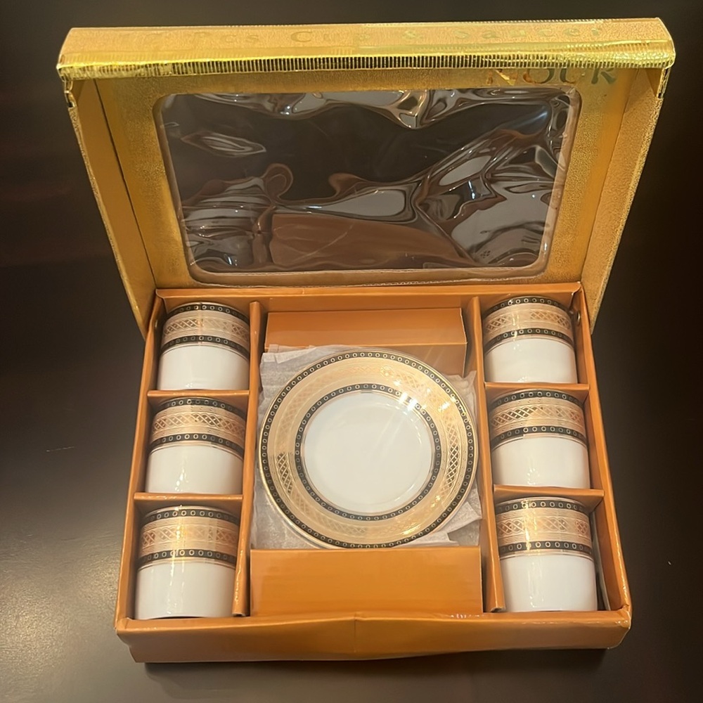 Brand New Nour Brand espresso coffee set Set of 6